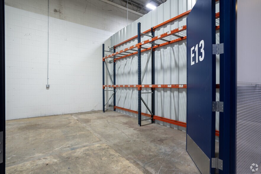 More Photos Of 1650 Marietta Blvd NW, Atlanta Warehouse For Lease