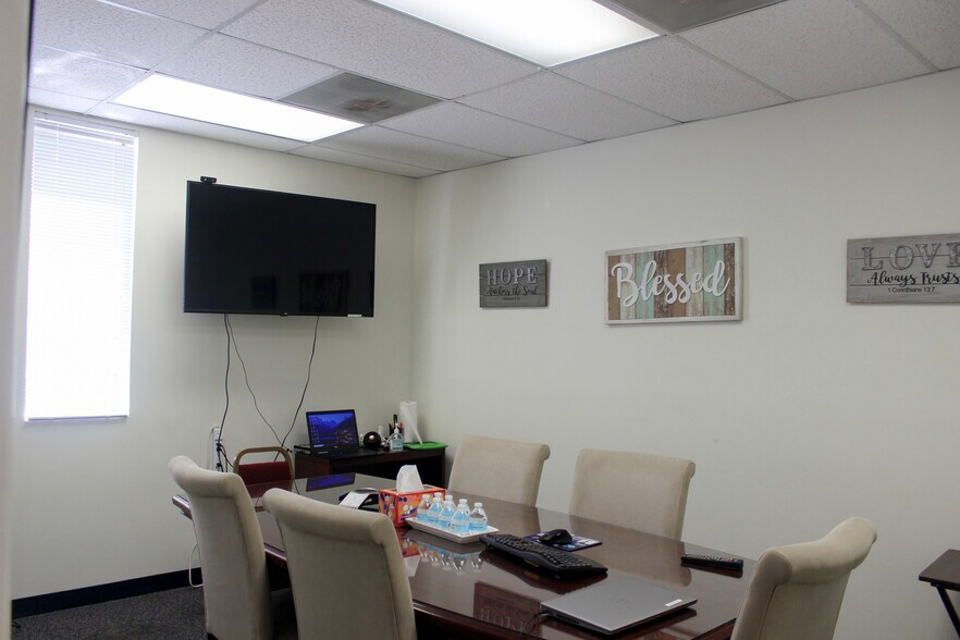 More Photos Of 804 N Belcher Rd, Clearwater Office For Lease
