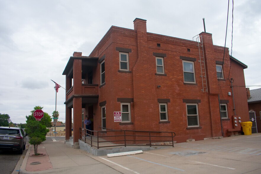 More Photos Of 810 Wyoming Ave, El Paso Office Residential For Sale