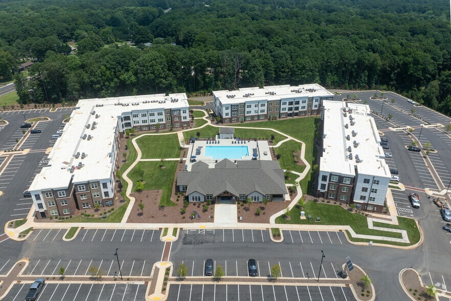 More Photos Of 200 McChesney Hill Loop, Apex Apartments For Lease