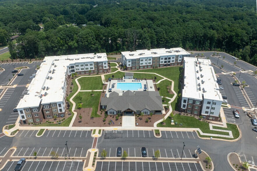 More Photos Of 2000 McChesney Hill Loop, Apex Apartments For Lease