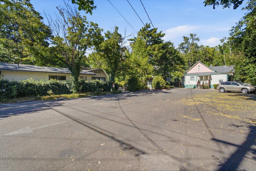 More Photos Of 1361 Esplanade Rd, Chico Office For Sale