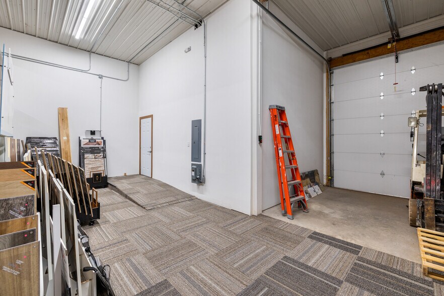 More Photos Of 320 S 26th St, Spearfish Storefront Retail Office For Sale