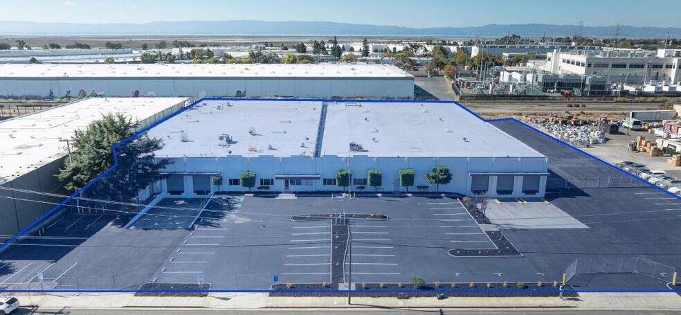 More Photos Of 27163-27211 Industrial Blvd, Hayward Warehouse For Lease