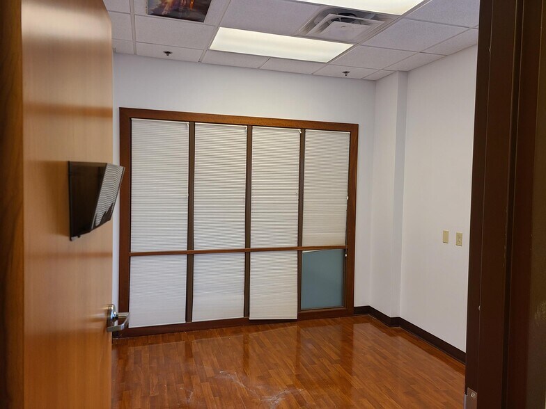 More Photos Of 6401 Prairie St, Norton Shores Medical For Lease