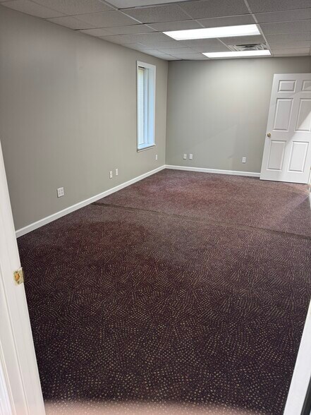 More Photos Of 665 Arkadelphia Rd, Jasper Light Distribution For Lease