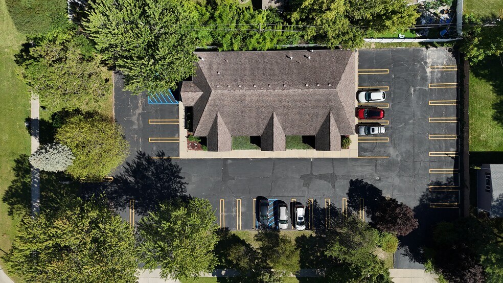 More Photos Of 28477-28481 7 Mile Rd, Livonia Office For Sale