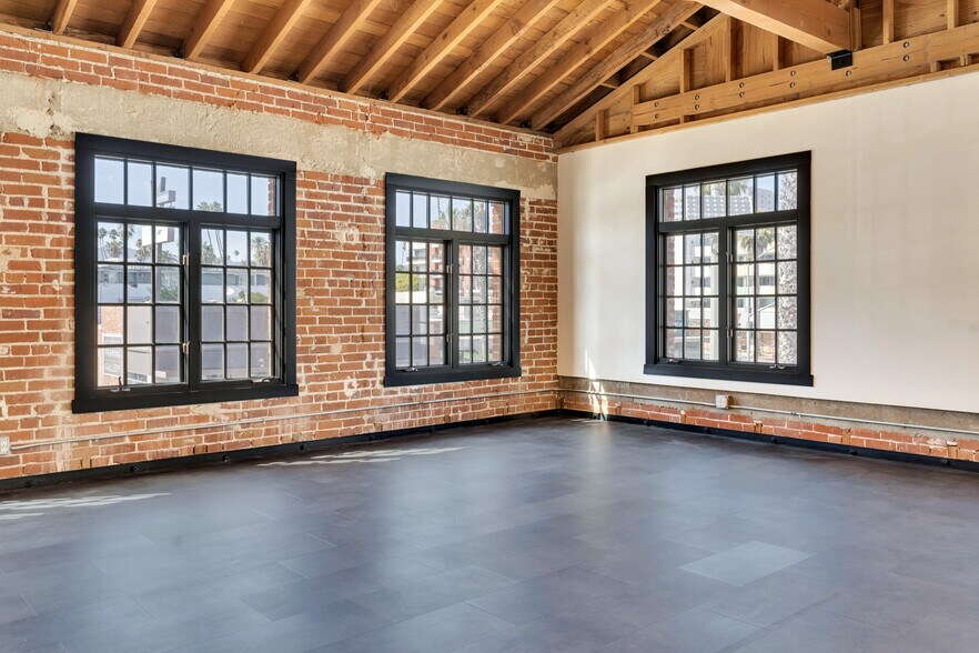 More Photos Of 400-412 Wilshire Blvd, Santa Monica Loft Creative Space For Lease