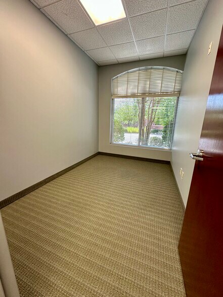 More Photos Of 5 Corporate Center Ct, Greensboro Office For Lease