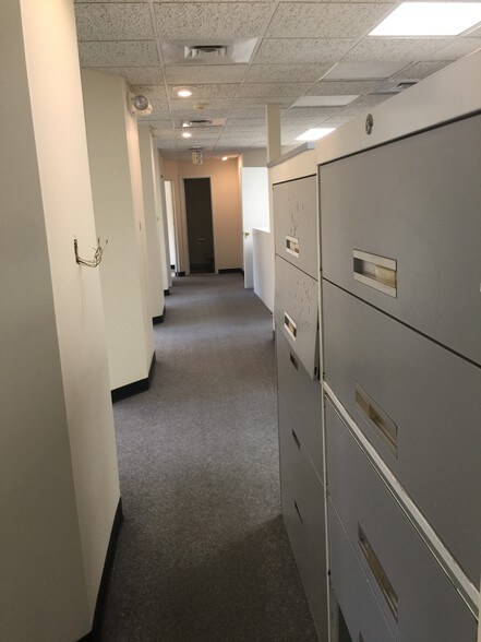 More Photos Of 65 Mountain Blvd, Warren Medical For Sale