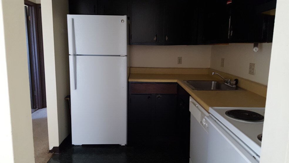 More Photos Of 624 Cleveland Rd E, Huron Apartments For Sale