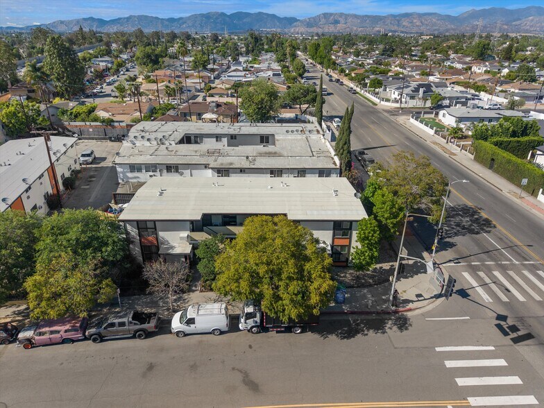 More Photos Of 7601 Whitsett Ave, North Hollywood Apartments For Sale