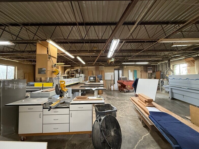 More Photos Of 1329 E High St, Charlottesville Warehouse For Sale