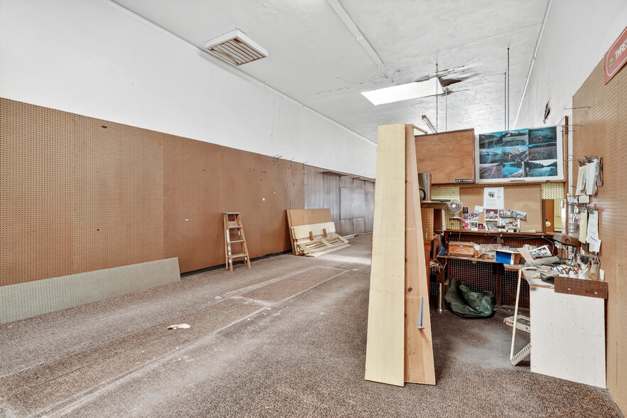 More Photos Of 360-362 Central Ave, Fillmore Storefront For Sale