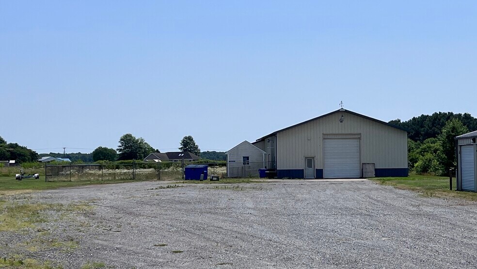 More Photos Of 20643 Sussex Hwy, Seaford Warehouse For Lease