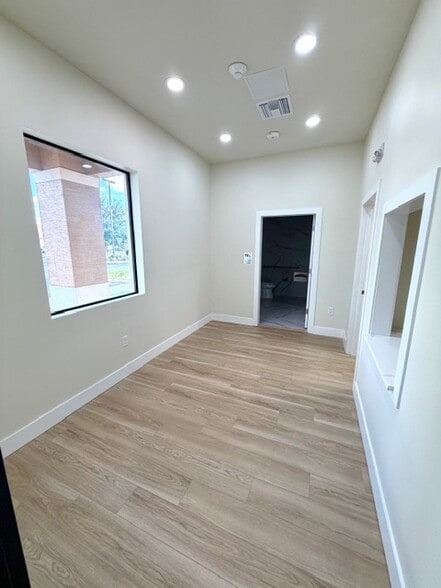 More Photos Of 2370 North Blvd W, Davenport Medical For Lease