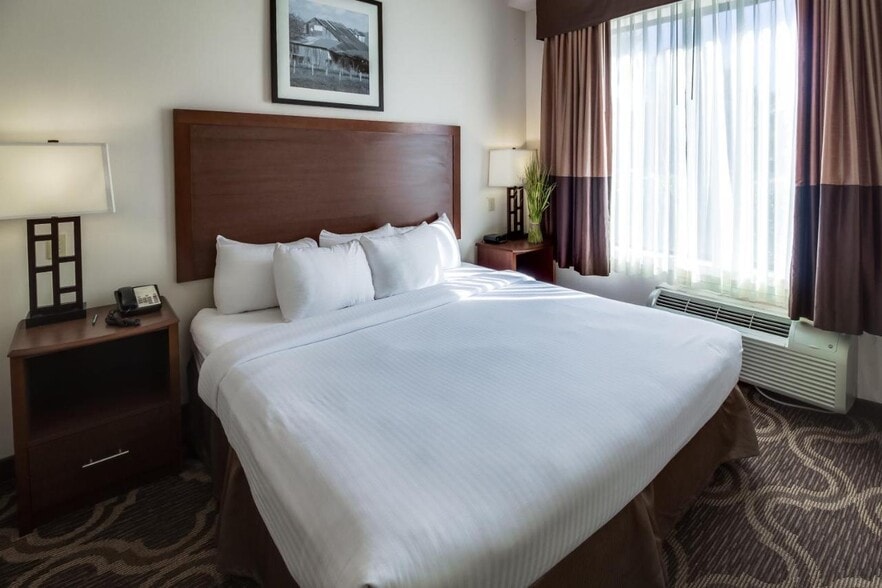More Photos Of 4019 S Loop 289, Lubbock Hotel For Sale