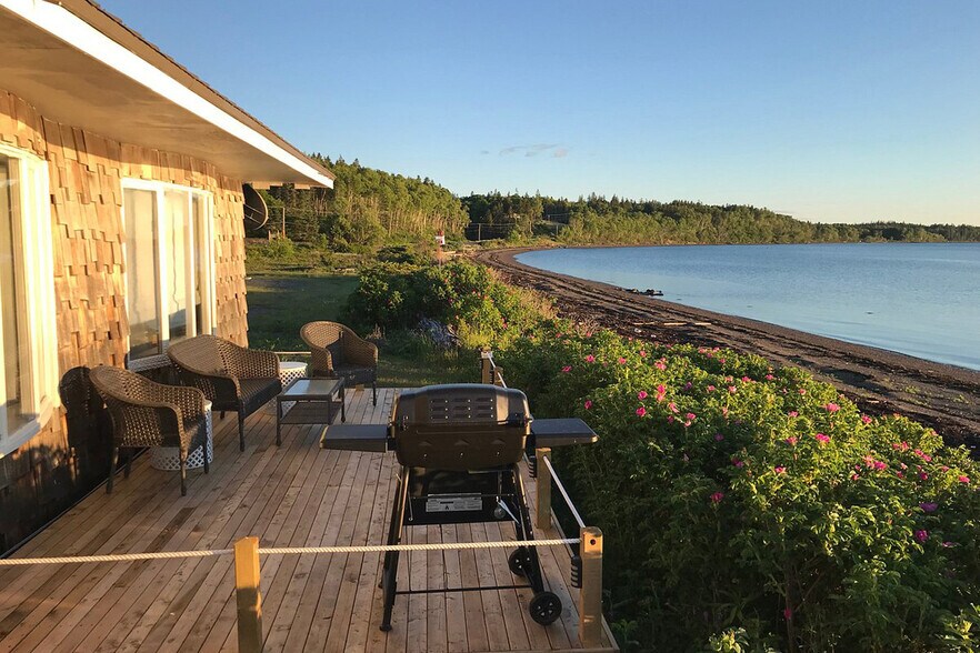 More Photos Of 750 NB-774, Welshpool Hotel For Sale