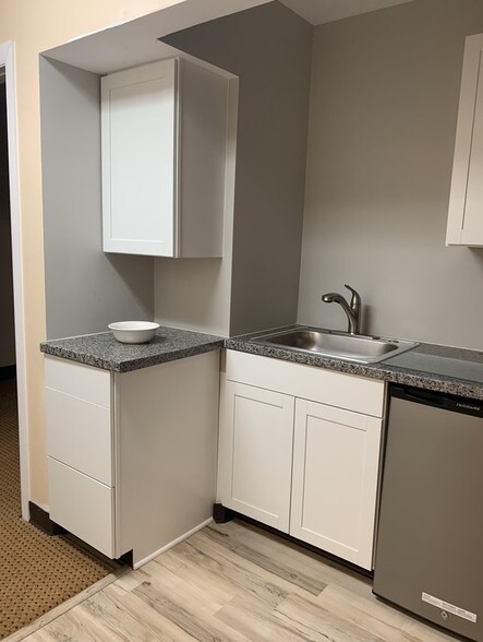 More Photos Of 2132 Cedar St, Holt Office For Sale