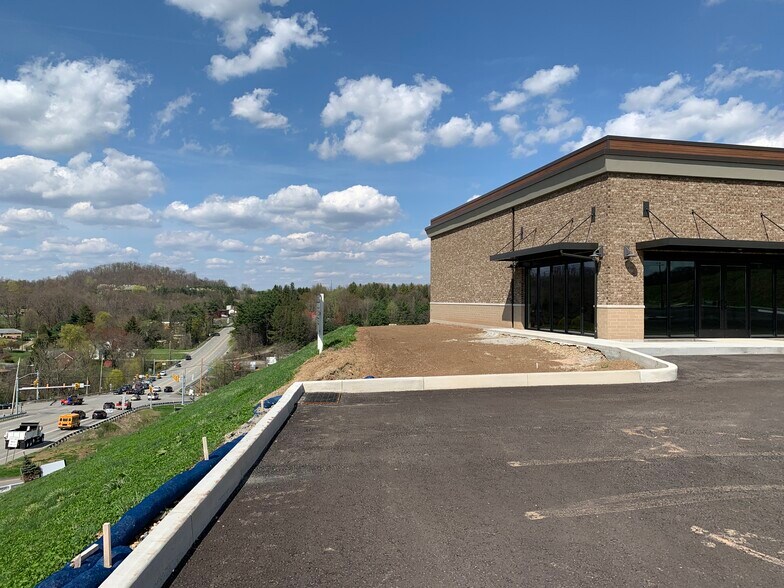 More Photos Of Middlesex Crossing, Valencia Land For Sale