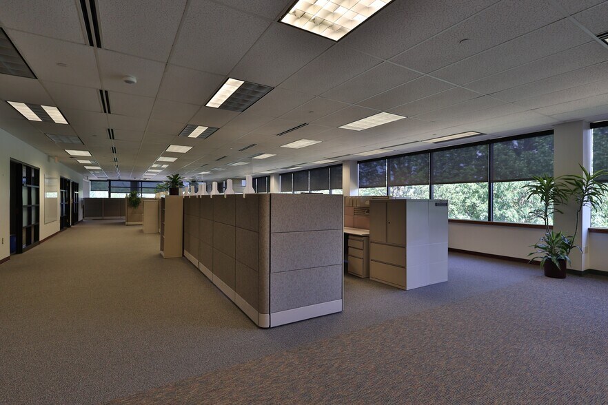 More Photos Of 3773 Corporate Pky, Center Valley Office For Lease