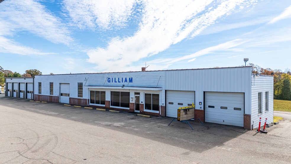 Primary Photo Of 1336 Main St, Dillwyn Auto Dealership For Sale