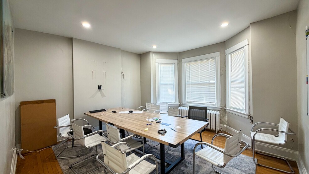 More Photos Of 2100 Auburn Ave, Cincinnati Office For Sale