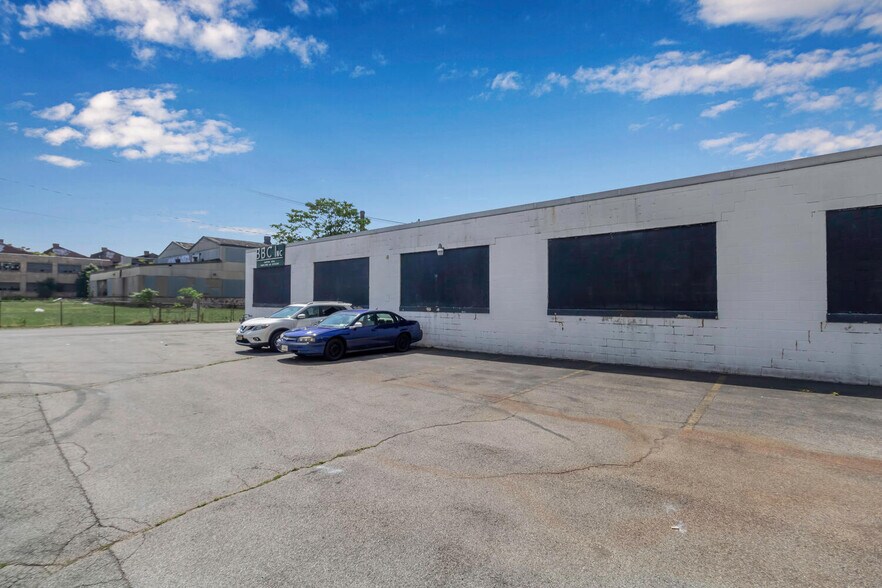 More Photos Of 142 Dutton Ave, Buffalo Warehouse For Sale