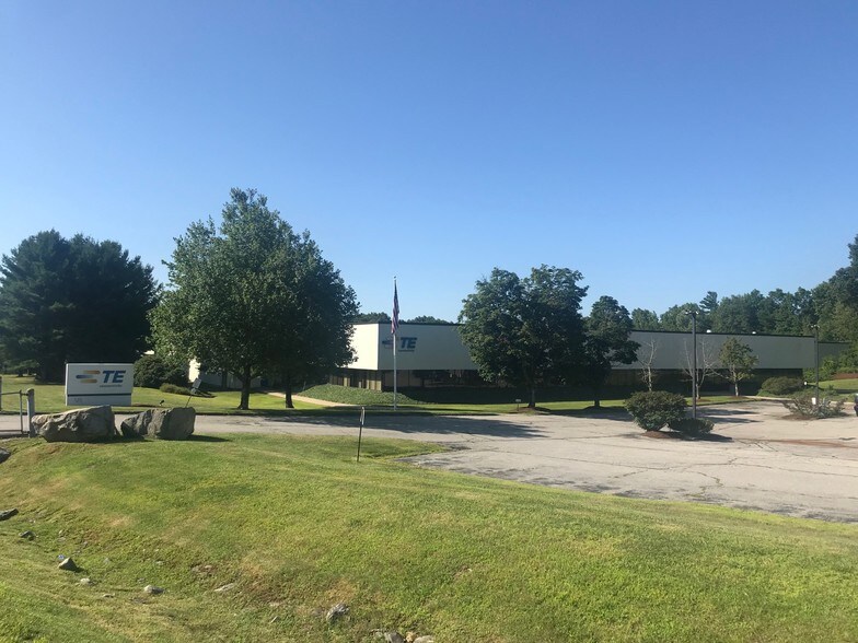 Primary Photo Of 125 Goddard Memorial Dr, Worcester Warehouse For Lease