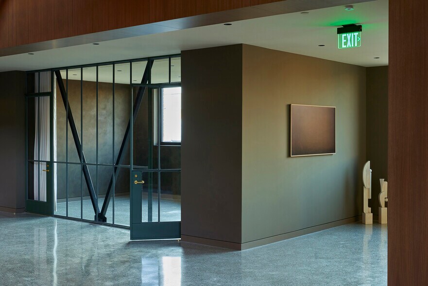 More Photos Of 1144-1146 N Las Palmas Ave, Los Angeles Loft Creative Space For Sale