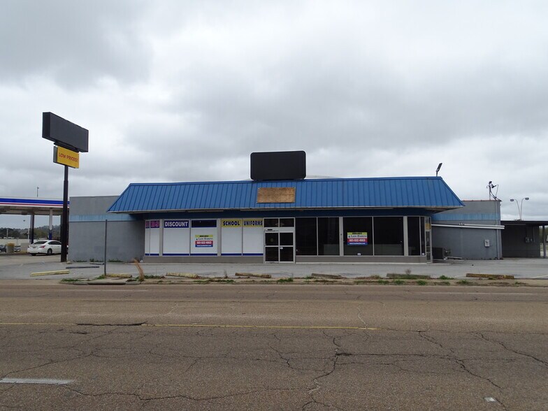 More Photos Of 626 22nd Ave S, Meridian Freestanding For Lease