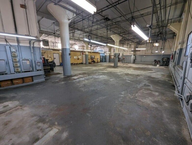 More Photos Of 1241 E Erie Ave, Philadelphia Warehouse For Lease