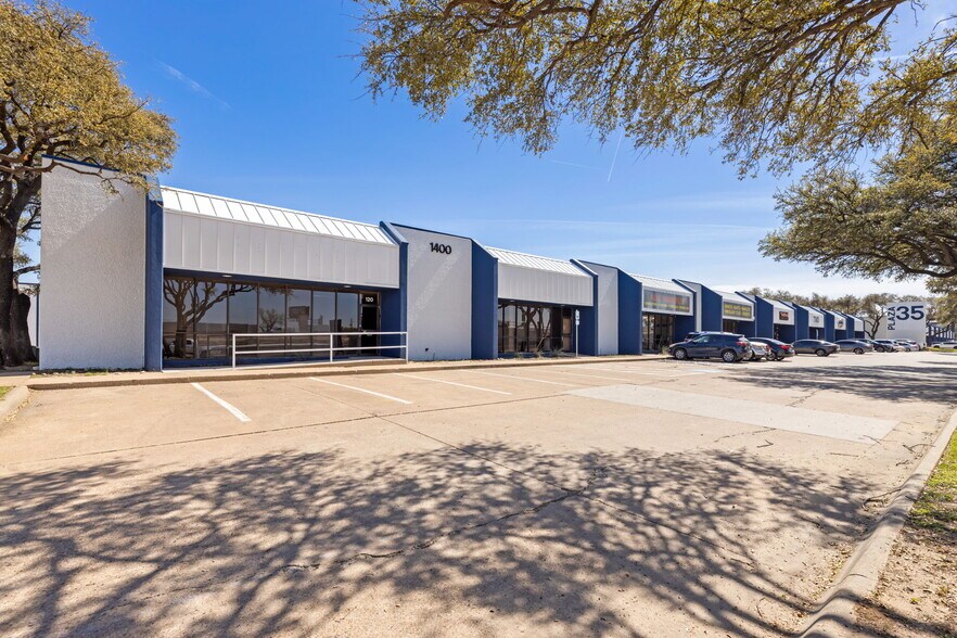 More Photos Of 1300 N Interstate 35E, Carrollton Unknown For Lease