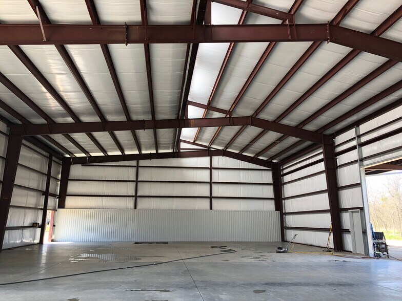 More Photos Of 12701 Lowden Ln, Manchaca Warehouse For Lease
