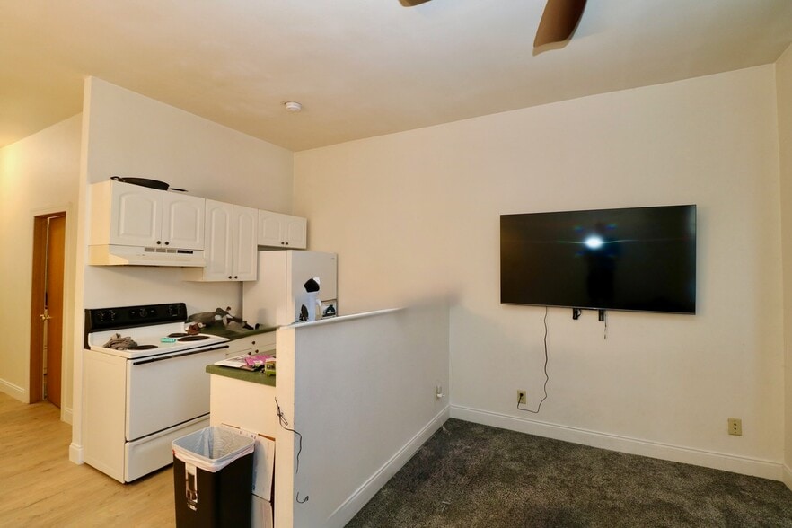 More Photos Of 1735 Central Ave, Dubuque General Retail For Sale