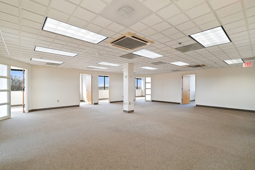 More Photos Of 4221 Walney Rd, Chantilly Office For Lease