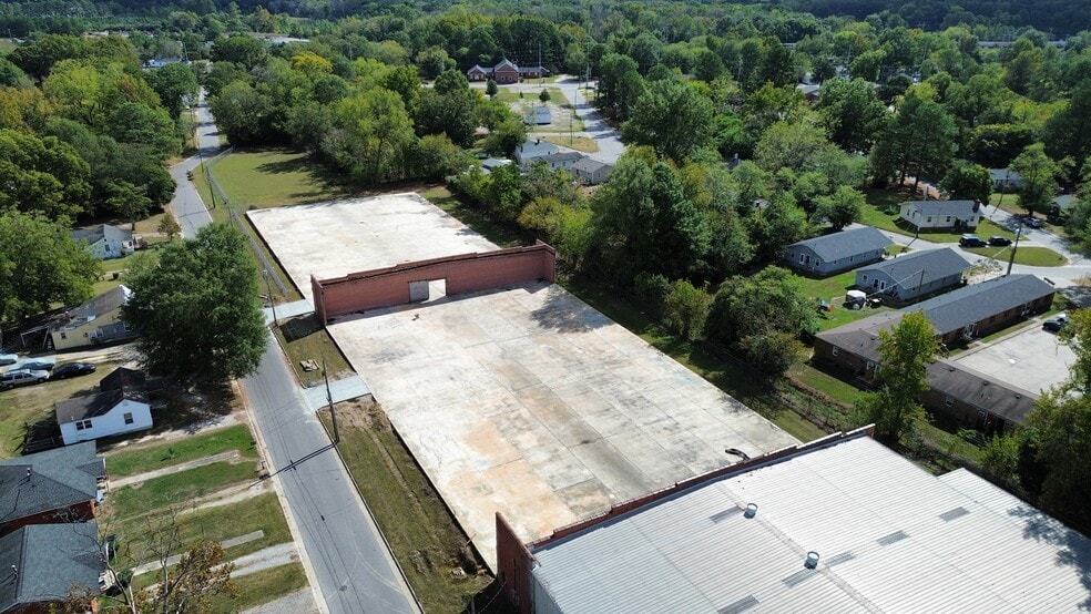 More Photos Of 1805 Boone St, Rocky Mount Warehouse For Sale