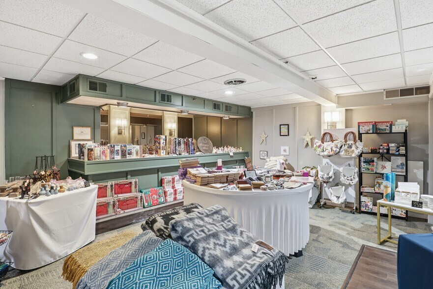 More Photos Of 1 E Church St, Fairport Restaurant For Sale