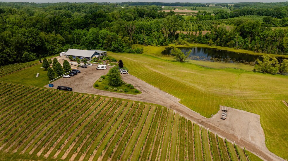 More Photos Of 10220 Lauer Rd, Baroda Winery Vineyard For Sale