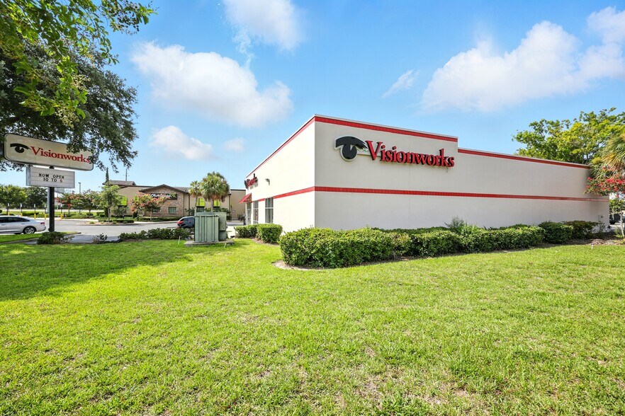 More Photos Of 9480 Arlington Expy, Jacksonville Freestanding For Sale