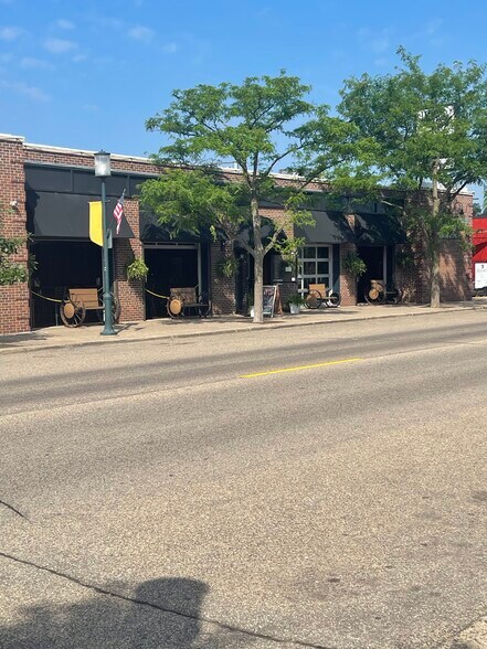 More Photos Of 4165 W Broadway Ave, Robbinsdale Restaurant For Sale