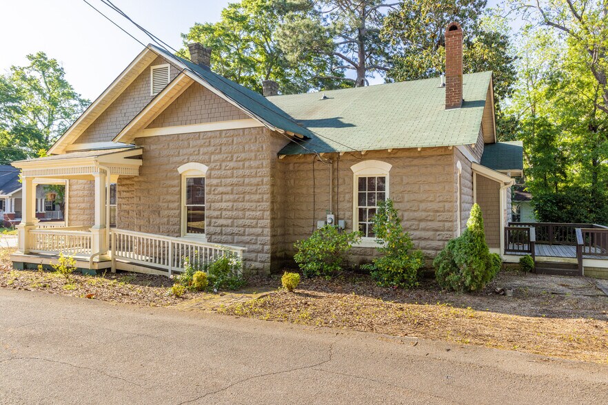 More Photos Of 314 S Green St, Thomaston Office For Sale