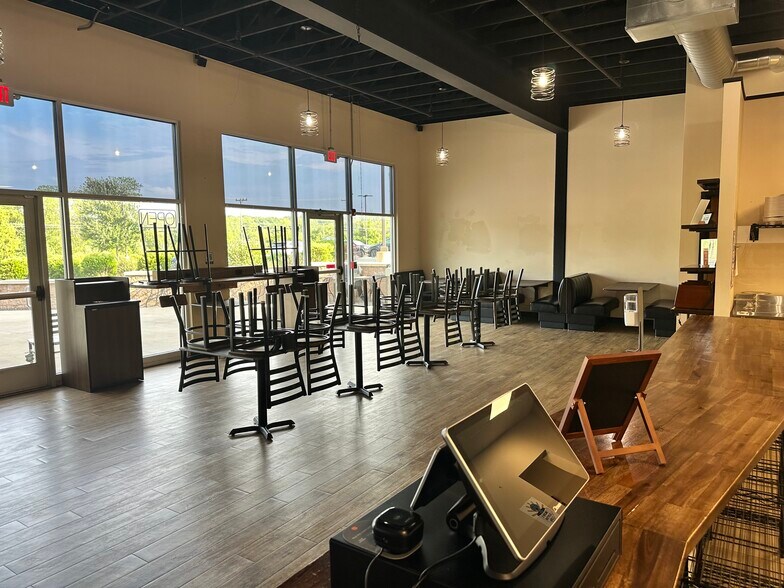 More Photos Of 240 Berlin Tpke, Berlin Unknown For Lease