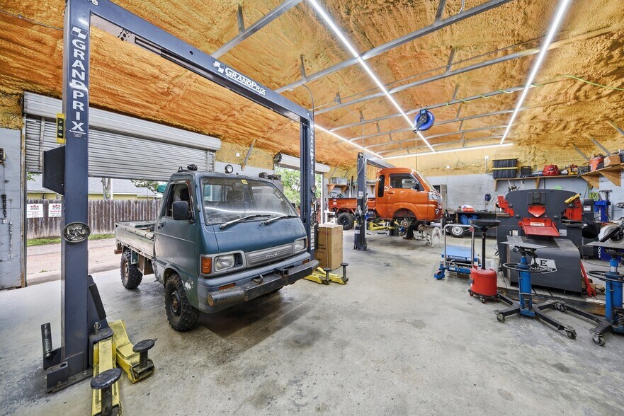 More Photos Of 518 Columbus Rd, Sealy Light Manufacturing For Sale