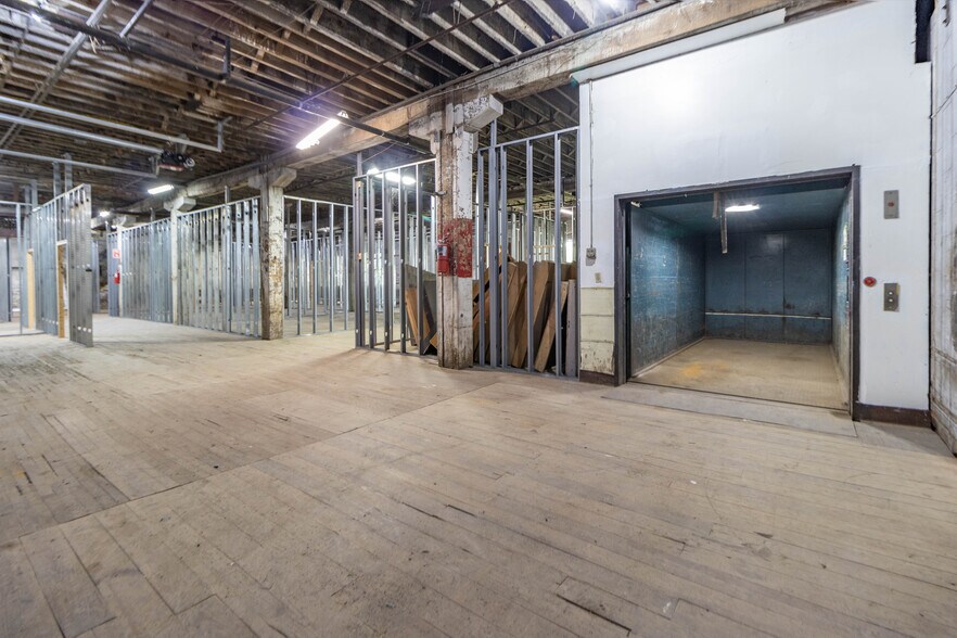 More Photos Of 1275 Budd St, Cincinnati Warehouse For Sale