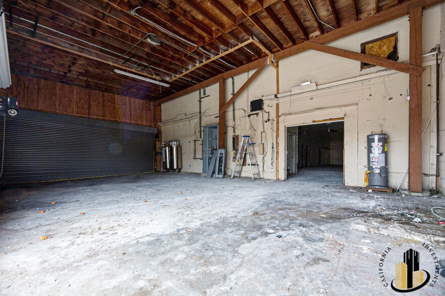 More Photos Of 5557 Cahuenga Blvd, North Hollywood General Retail For Sale
