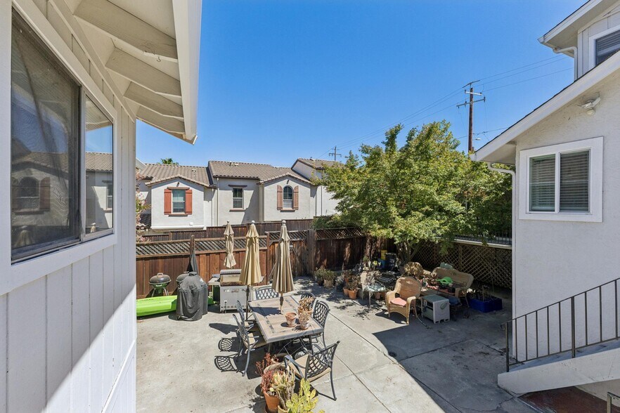More Photos Of 3851 Vineyard Ave, Pleasanton Multifamily For Sale