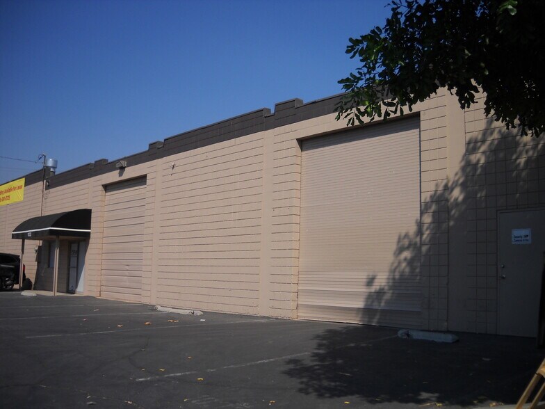 Primary Photo Of 1033 Brooks St, Ontario Warehouse For Lease