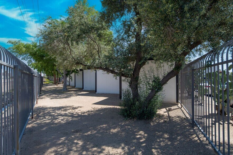 More Photos Of 4331 N 12th St, Phoenix Office Residential For Lease