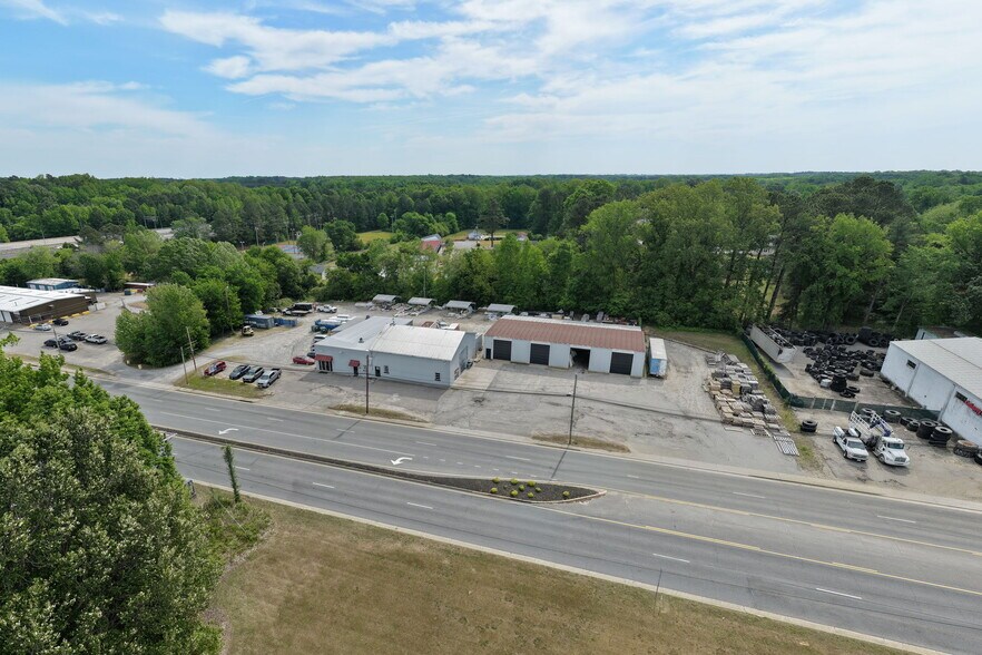 More Photos Of 728 N Main St, Emporia Auto Repair For Sale